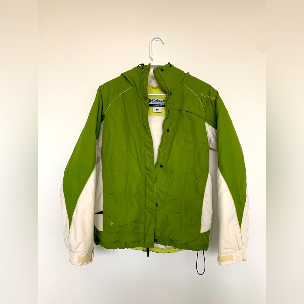 Columbia women’s green jacket
